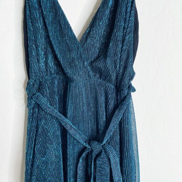 Michael Costello Maxi Dress - Picture 4 of 8